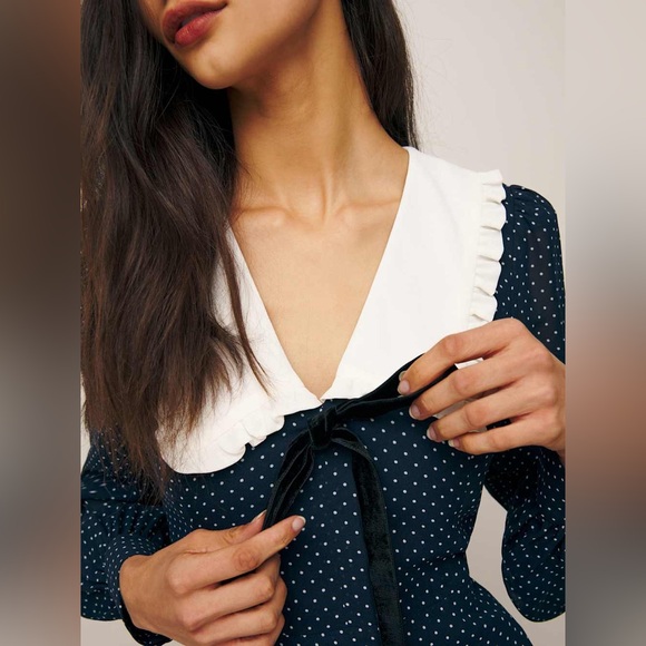 NWT Reformation Edalene dress Navy Polka Dot Dress with White Collar bow 10 M L - Picture 3 of 11